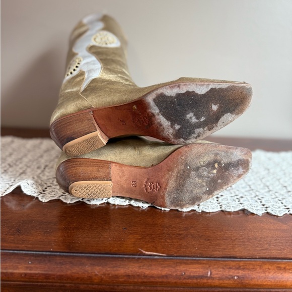 Vintage Lenni Gold and White Metallic Leather boots - Picture 5 of 5
